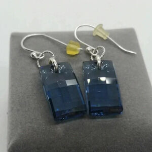 ✨ Faceted Blue Crystal Drop Earrings ✨